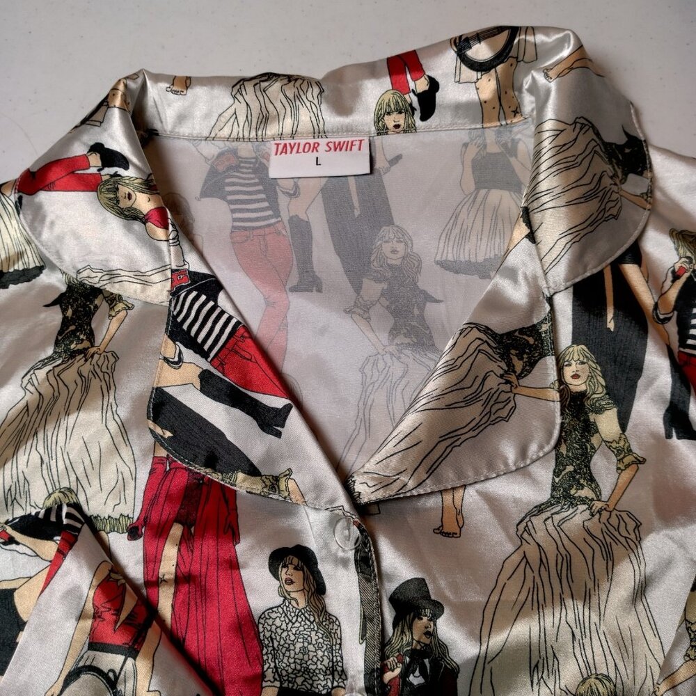 Taylor Swift Pajama Top Shirt Women Large Satin Long Sleeve Red Era Swiftie - Picture 9 of 16